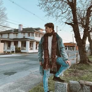 Meet your Posher, Christopher